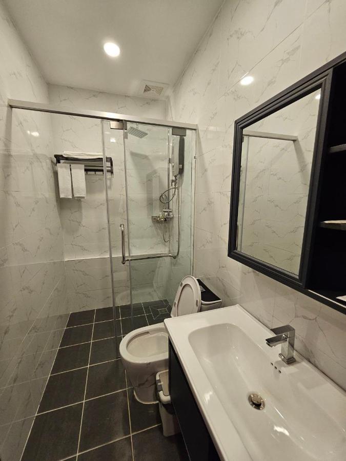 Nimith & Restaurant 4* Phnom Penh
