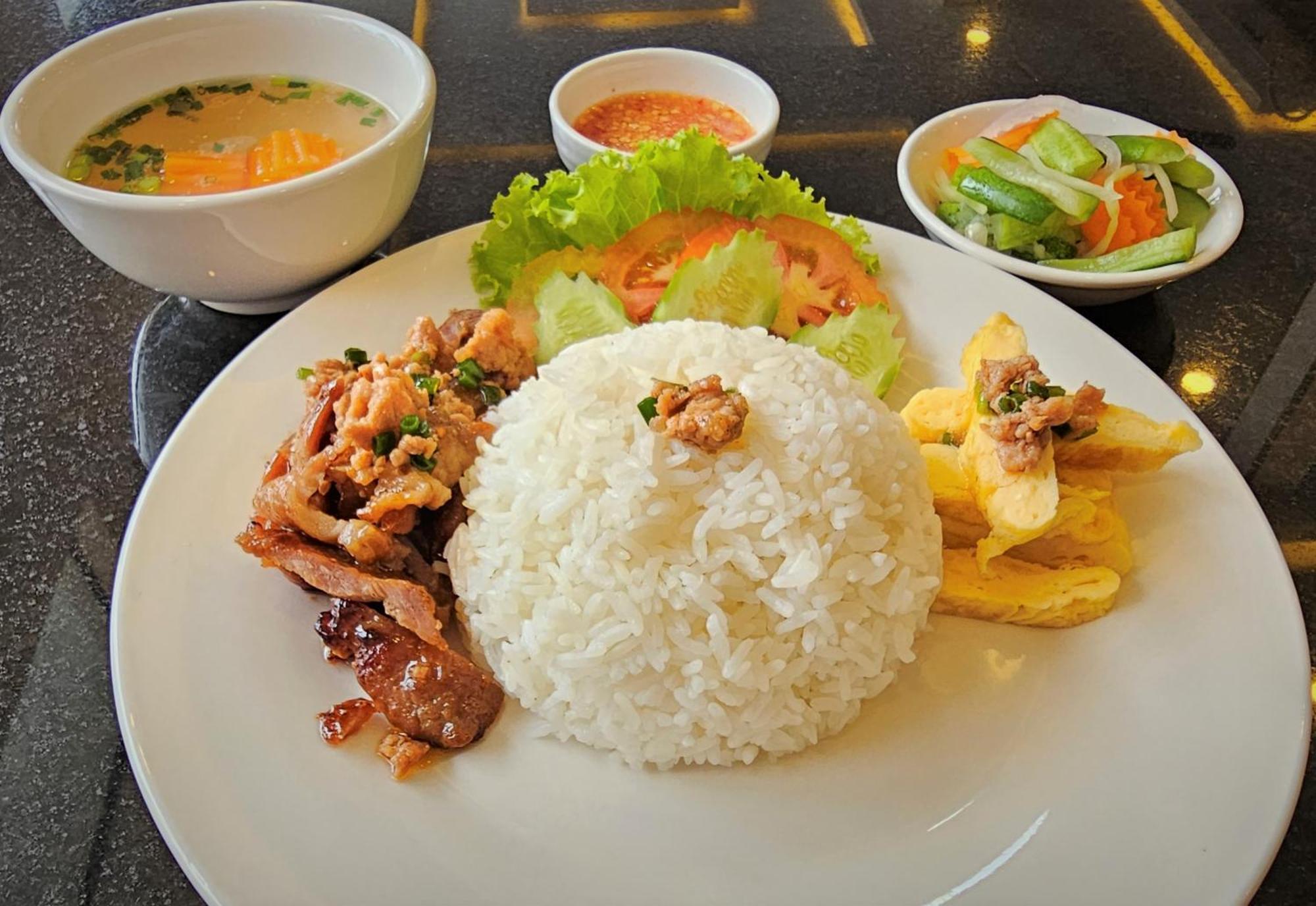 Nimith & Restaurant 4*